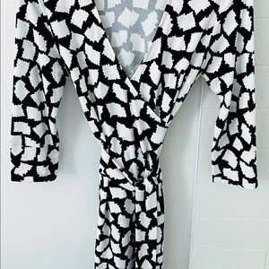 Diane von Furstenberg Wrap Dress Size 2 Petite